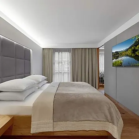 Hotel Schwarzer Adler - Adults Only 4*