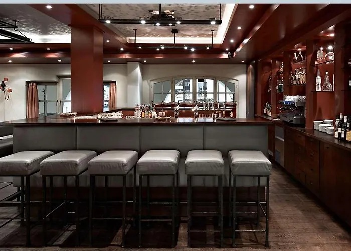 Schwarzer Adler - Adults Only 4* キッツビュール