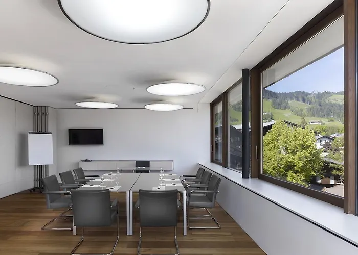 Schwarzer Adler - Adults Only 4* キッツビュール